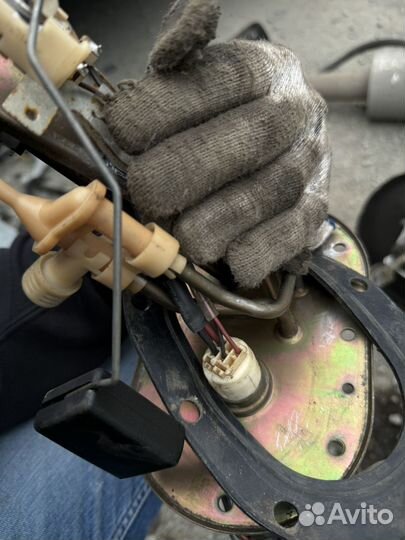 Бензонасос Subaru Forester EJ205