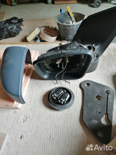 Корпус бокового стекла ваг Поло 2013г