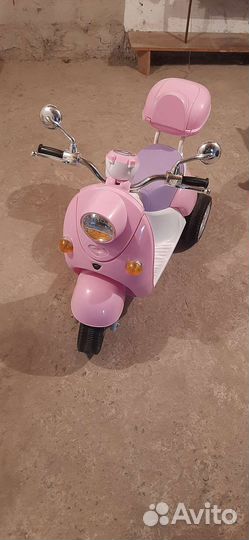 Электромобиль детский скутер