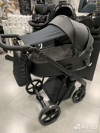 Коляска Roan Sol 2/3 в 1