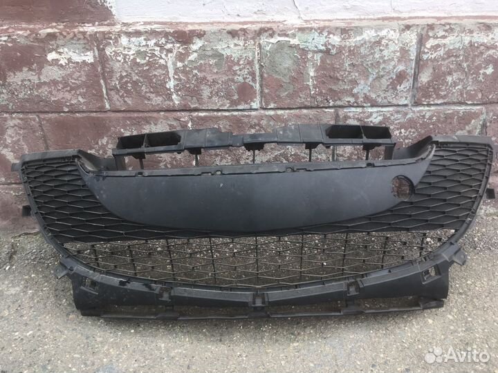 Решетка в бампер Mazda 3 09-11г