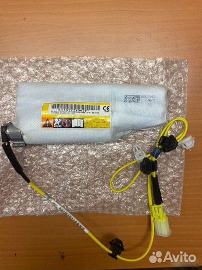 Подушка безопасности колен Toyota Rav4