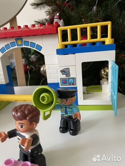Lego duplo полицейский участок