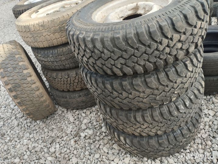 Резина грязевая УАЗ, R-15 на дисках