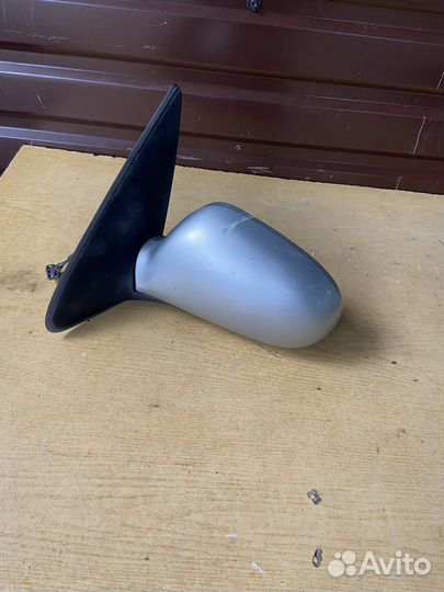 Зеркало левое nissan almera classic B10