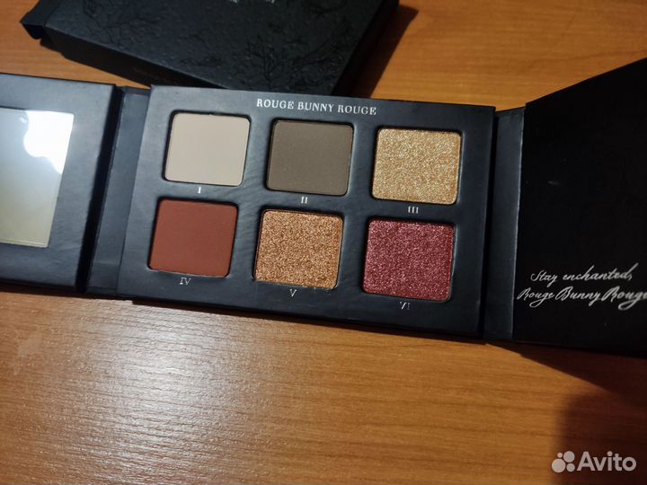 Палетка теней Rouge bunny rouge