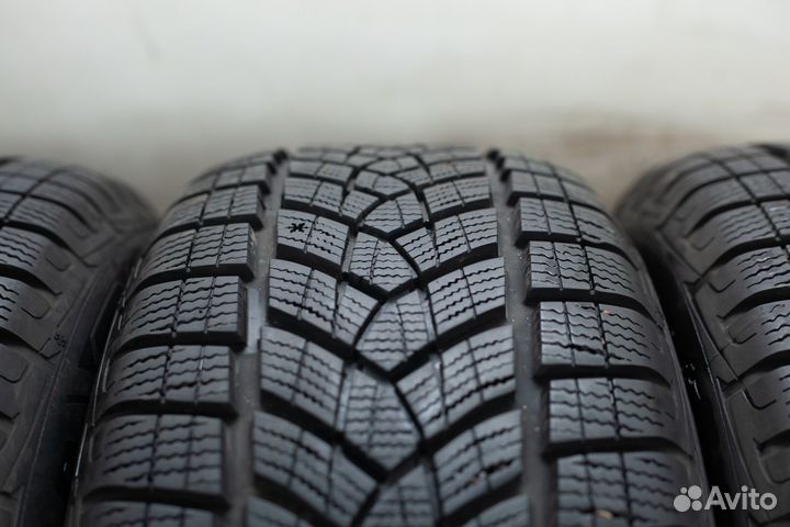 Goodyear UltraGrip Ice SUV 225/60 R17 103T
