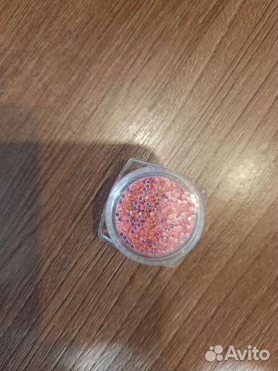 Для дизайна ногтей