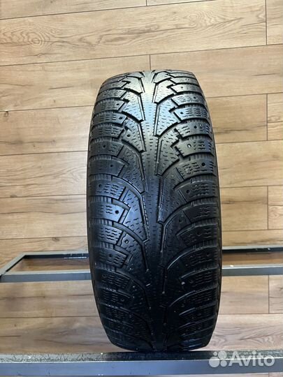 Nokian Tyres Hakkapeliitta 5 SUV 235/60 R18 107T