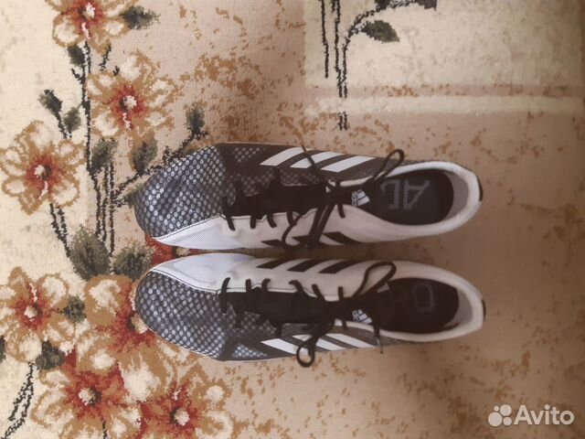 Кроссовки - шиповки