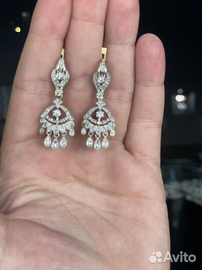 Бриллиантовые серьги 585