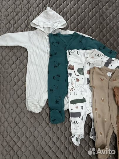 Вещи на новорожденного мальчика пакетом 50-56 рр