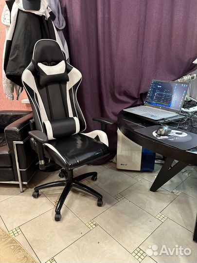 Крутое геймерское кресло