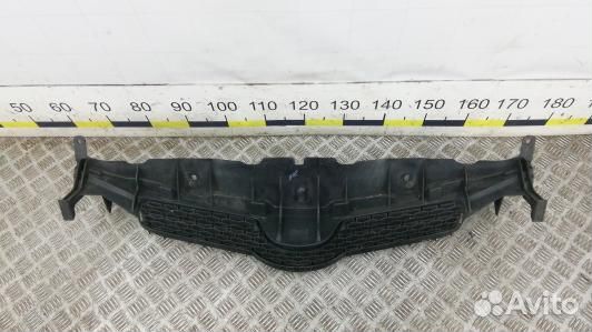 Решетка радиатора toyota auris E150 (31X23QF01)