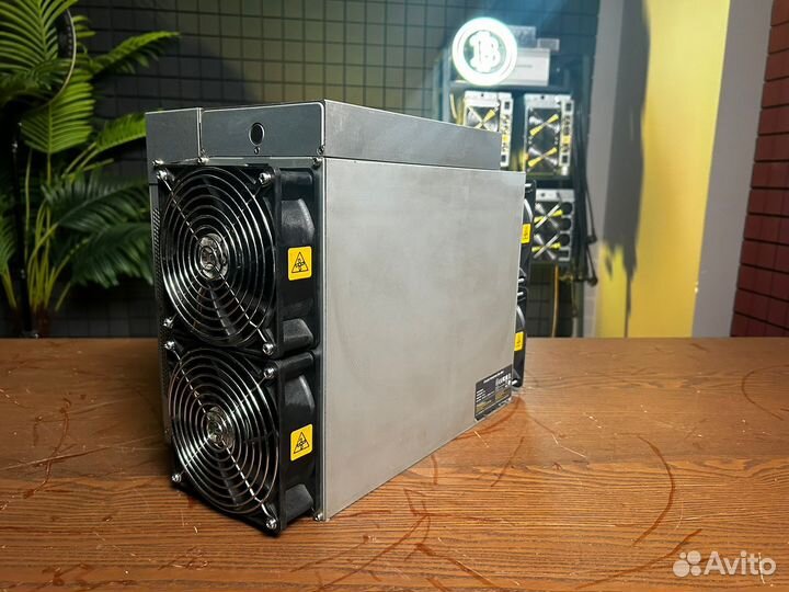 Майнер Antminer S19 95 th б/у наличие