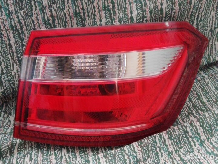 Задний фонарь на Ладу Весту