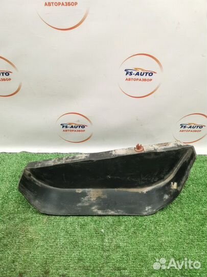 Пыльник защита двигателя передний Ford Fiesta MK6