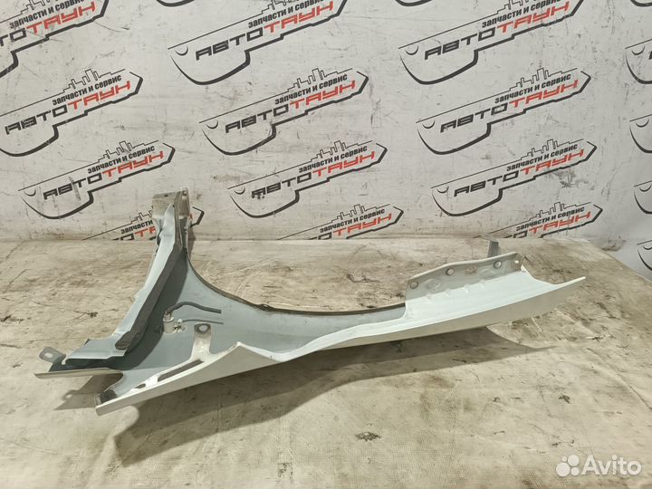 Крыло nissan tiida tiida latio C11 JC11 NC11 SC11 SJC11 SNC11 63100ED030 переднее правое белый, QX1