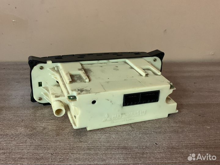 Блок управления климатом Каризма