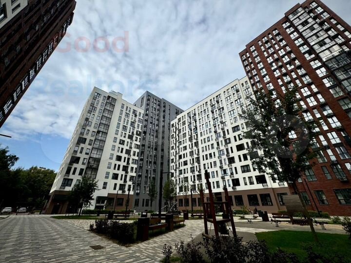 3-к. квартира, 84 м², 9/14 эт.