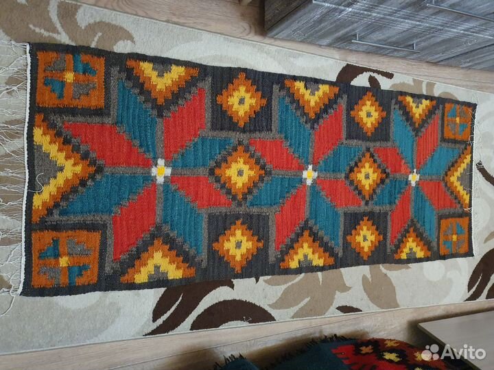 Ковер шерстяной ручной работы