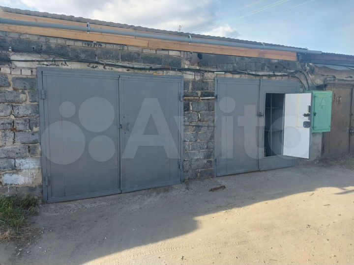 Гараж, > 30 м²