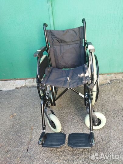 Инвалидная коляска новая, комнатная