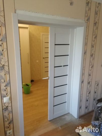 Установка межкомнатных дверей