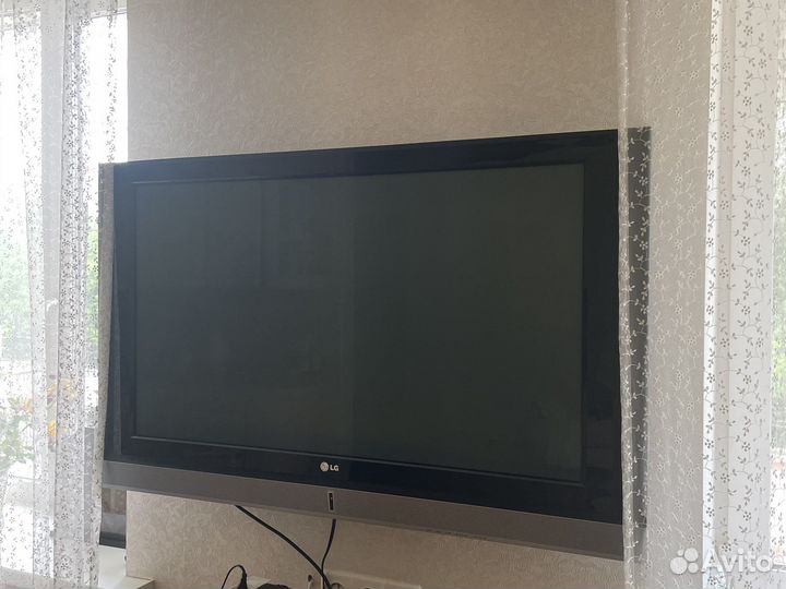 Плазменый Телевизор LG 42 дюйма 42pc1r