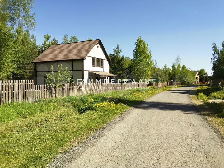 Дом 160 м² на участке 13 сот.