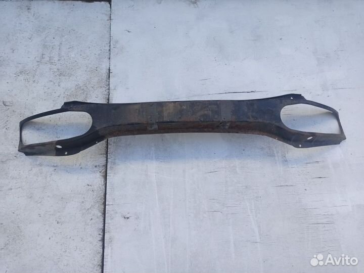 Усилитель переднего бампера Opel Omega B