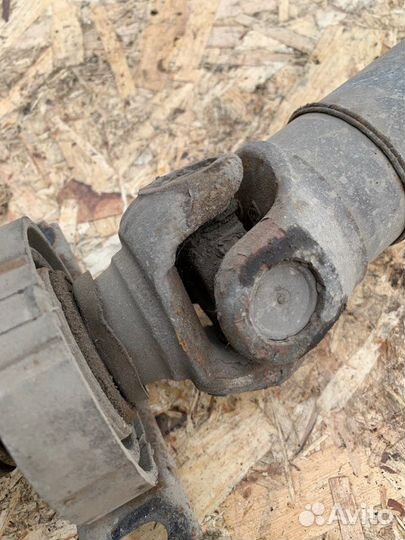 Карданный вал Mercedes-Benz E-Class W124 M104