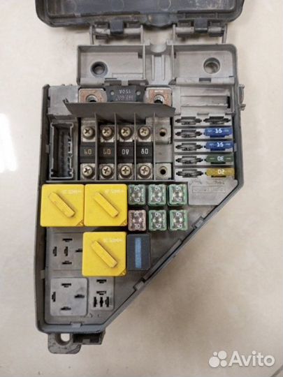 Блок предохранителей Land Rover Freelander