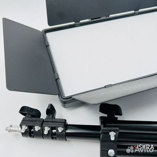 Видеосвет LED Camera Light E900 + Штатив