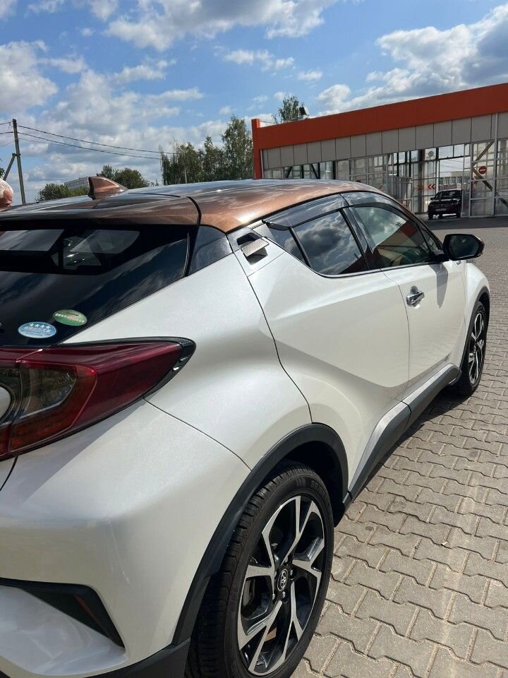 Toyota C-HR: фото владельца