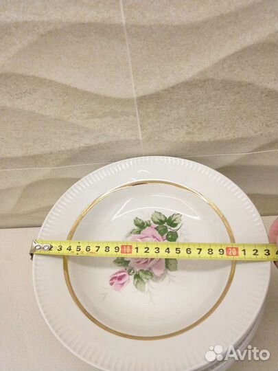 Тарелки разные