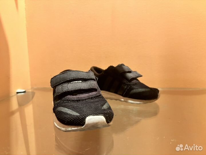 Кроссовки adidas детские