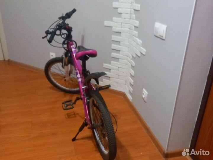 Велосипед рабочий взял и поехал