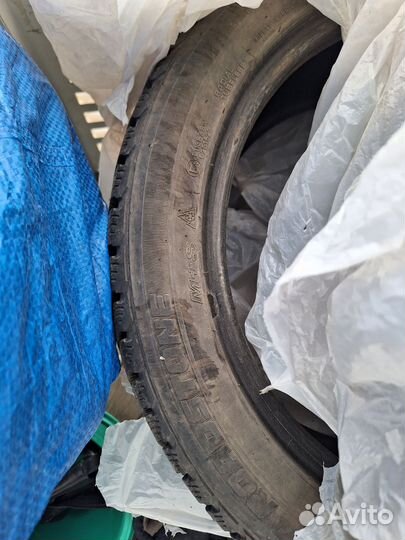 Roadstone Winguard WinSpike 215/50 R17