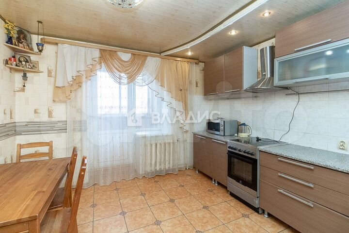 3-к. квартира, 82,5 м², 1/9 эт.