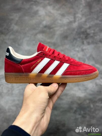 Женские кроссовки от Adidas: модель Samba