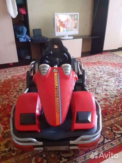 Детский автомобиль на аккумуляторе