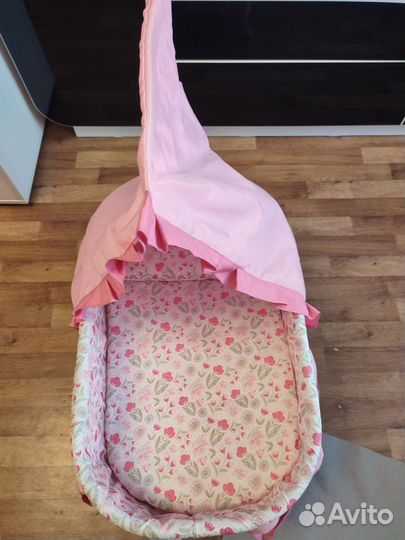 Кроватка для куклы, с балдахином и коляска