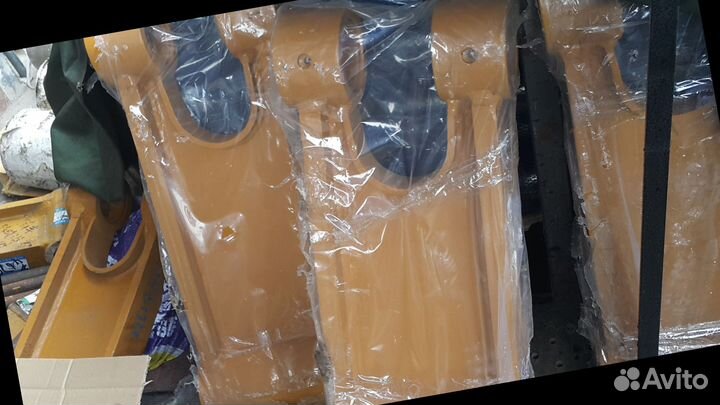 Палец рукоять ковш Hitachi zx225uslc-3