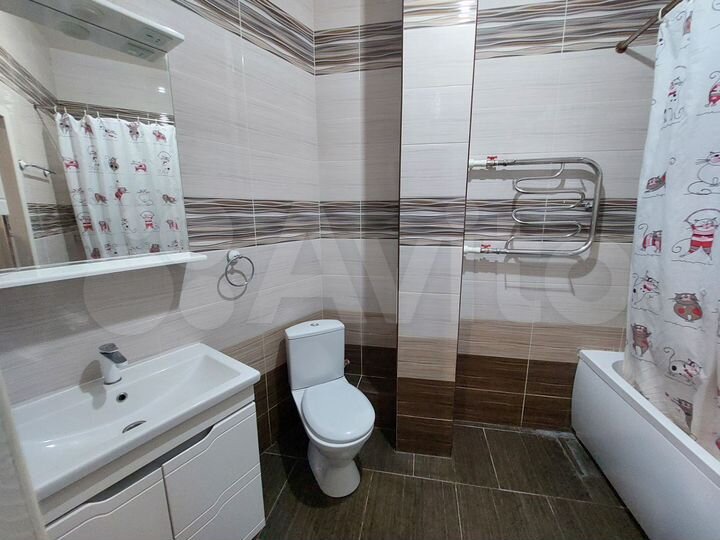 2-к. квартира, 58 м², 1/6 эт.