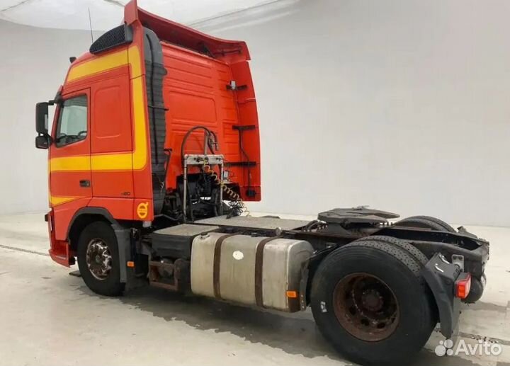 Pазбираем грузовик Volvo FH 2001-2005