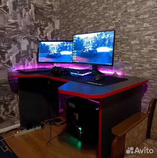 Игровой компьютерный стол