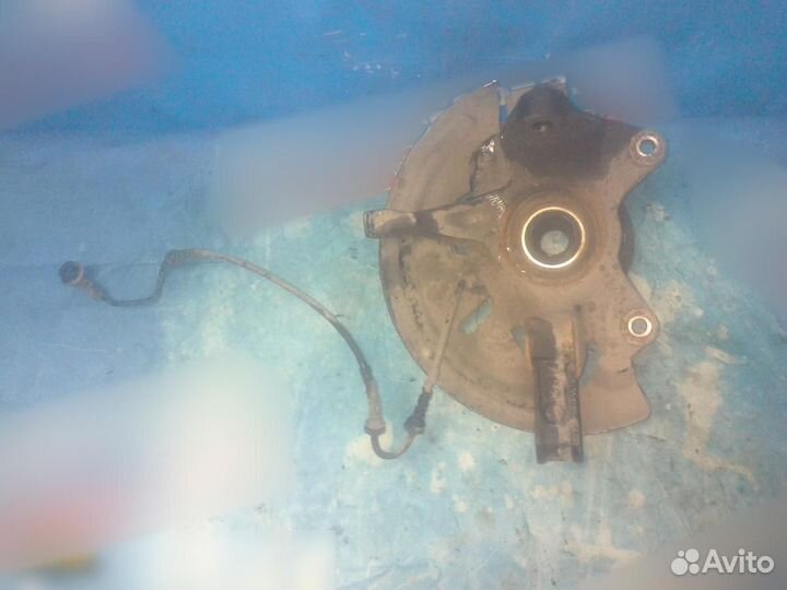 Кулак поворотный передний правый Renault Fluence 2