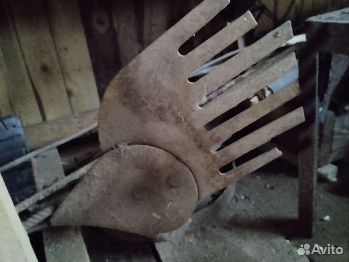 Конный плуг, окучник, лом