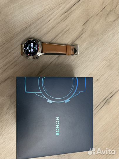Смарт часы honor watch magic